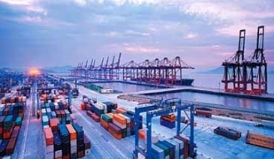 南京港---長(cháng)江第一港的創(chuàng  )新、轉型和跨越